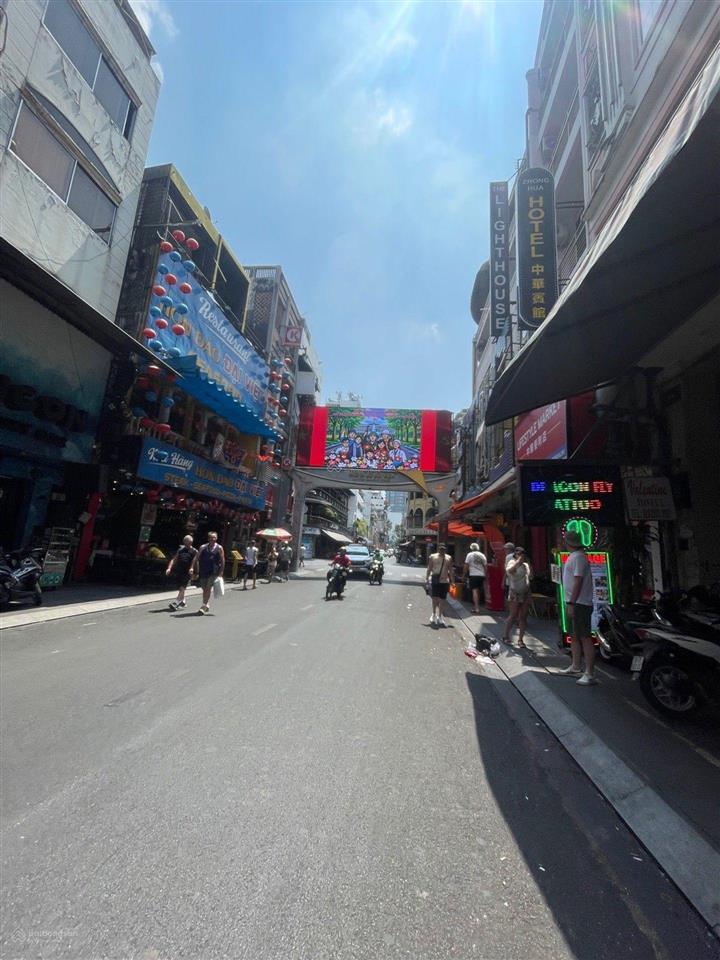Quận 1, đỗ quang đẩu3pn2wc  giá 7,2tỷ  công nhận 39m2, ngang 4,36m .  vân 0388 515 ***