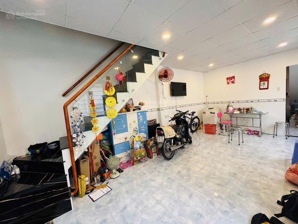 Quận 1, 50m2  4pn4wc  giá 7,3tỷ, đường nguyễn văn nguyễn, 4x12,5m, shr   vân 0388 515 ***
