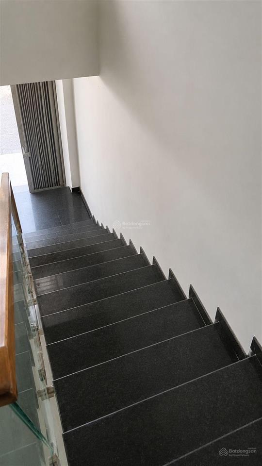 Quận 1, nguyễn trãi, hxh  giá 9,9tỷ, thực tế 70m2, công nhận 43m2, shr   vân 0388 515 ***