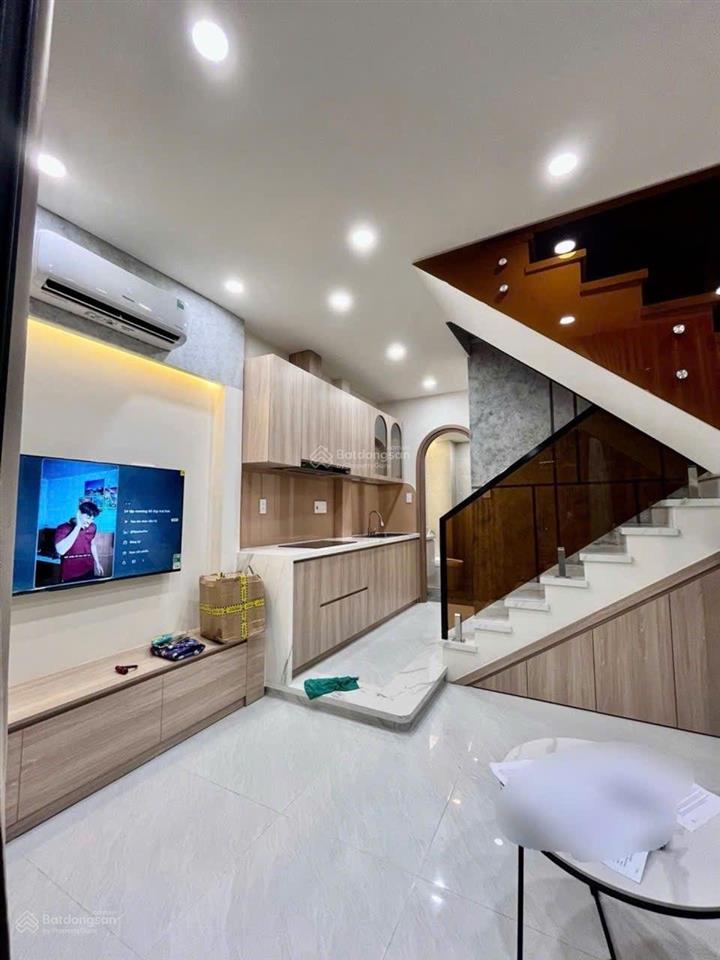 Q1, trần nhật duật  3pn2wc, dt sàn 59m2  giá 6,25 tỷ, nhà mới đẹp, full nt   vân 0388 515 ***