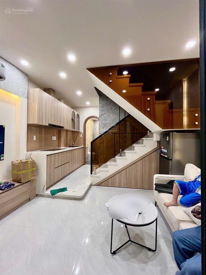 Q1, trần nhật duật  3pn2wc, dt sàn 59m2  giá 6,25 tỷ, nhà mới đẹp, full nt   vân 0388 515 ***