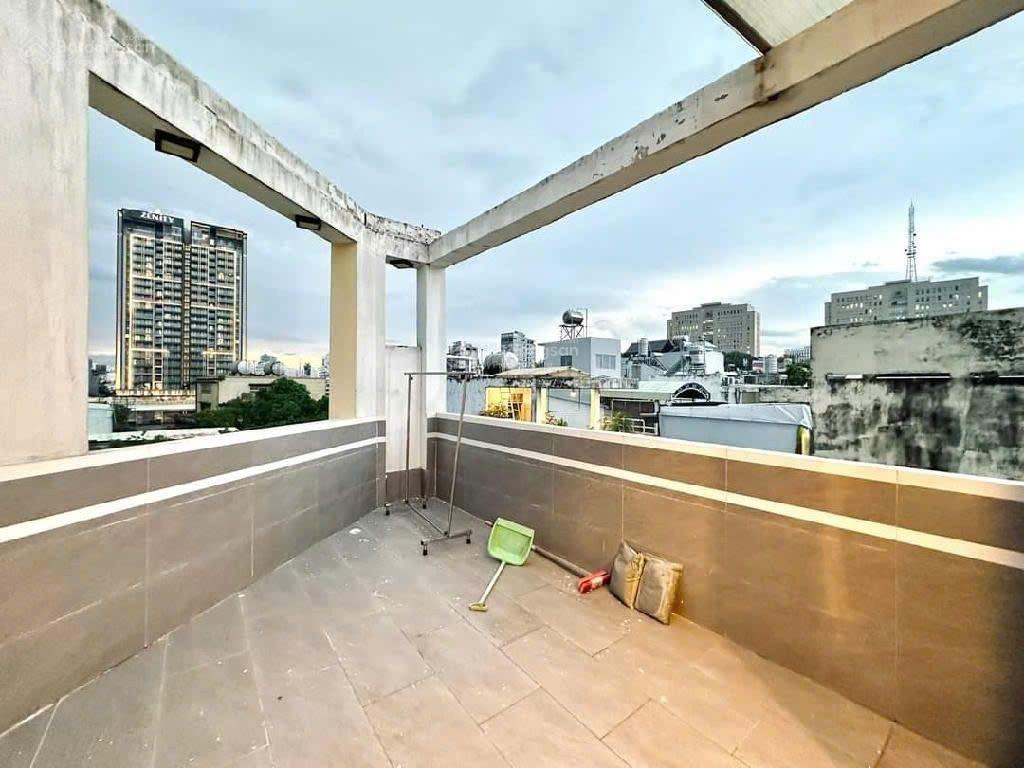 Q1, nguyễn cảnh chân, lô góc  9 tỷ  5 tầng, 3pn4wc, shr   vân 0388 515 ***