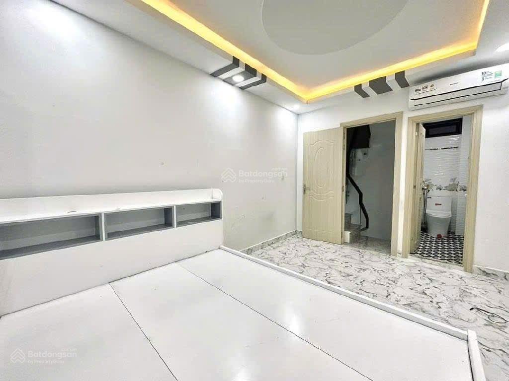 Q1, nguyễn cảnh chân, lô góc  9 tỷ  5 tầng, 3pn4wc, shr   vân 0388 515 ***