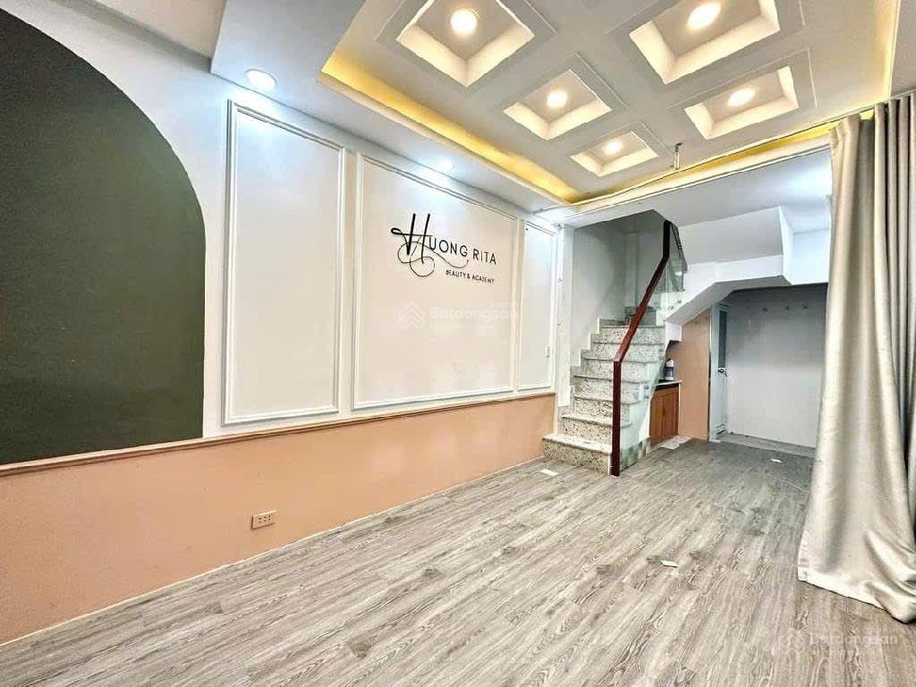 Q1, nguyễn cảnh chân, lô góc  9 tỷ  5 tầng, 3pn4wc, shr   vân 0388 515 ***