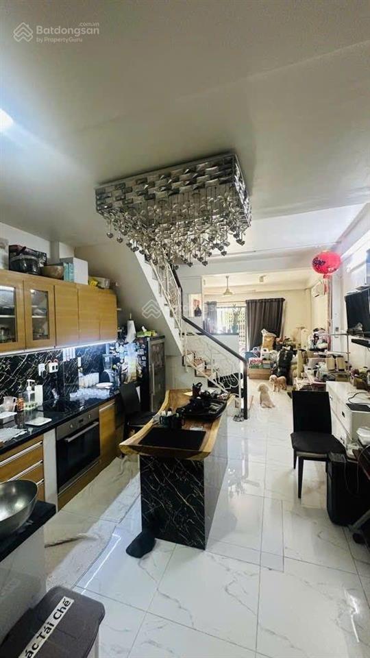 Quận 1, calmette  42m2, 4pn4wc, 4tầng  giá 9,9tỷ  shr   vân 0388 515 ***