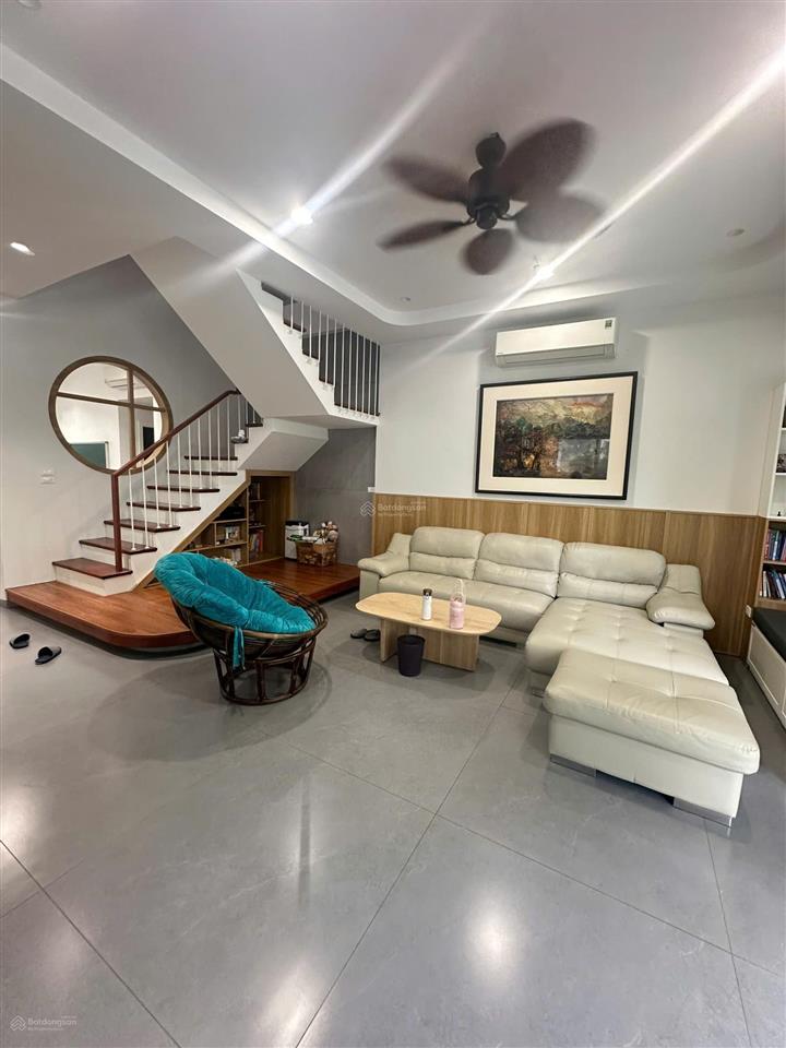 Cho thuê biệt thự đẹp tại centa river park, 25 triệu, 135m2, 4pn, 5wc