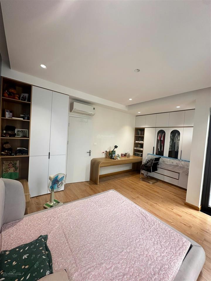 Cho thuê biệt thự đẹp tại centa river park, 25 triệu, 135m2, 4pn, 5wc