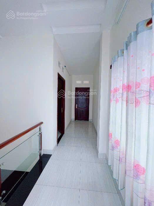 Bán nhà 3tầng 147m2(4.9x31) ngay mặt tiền nguyễn duy trinh gần vòng xoay phú hữu q9  giá 13.5tỷ