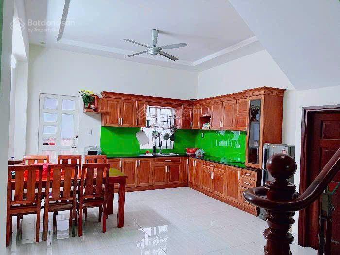 Bán nhà 3tầng 147m2(4.9x31) ngay mặt tiền nguyễn duy trinh gần vòng xoay phú hữu q9  giá 13.5tỷ