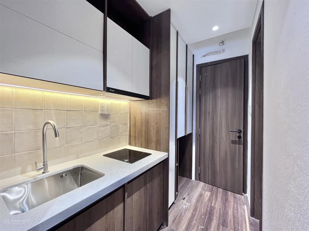 Căn hộ mới xây cao cấp tone gỗ đen ung văn khiêm gần ngã tư hàng xanh ngay đh hutech  0842 672 ***