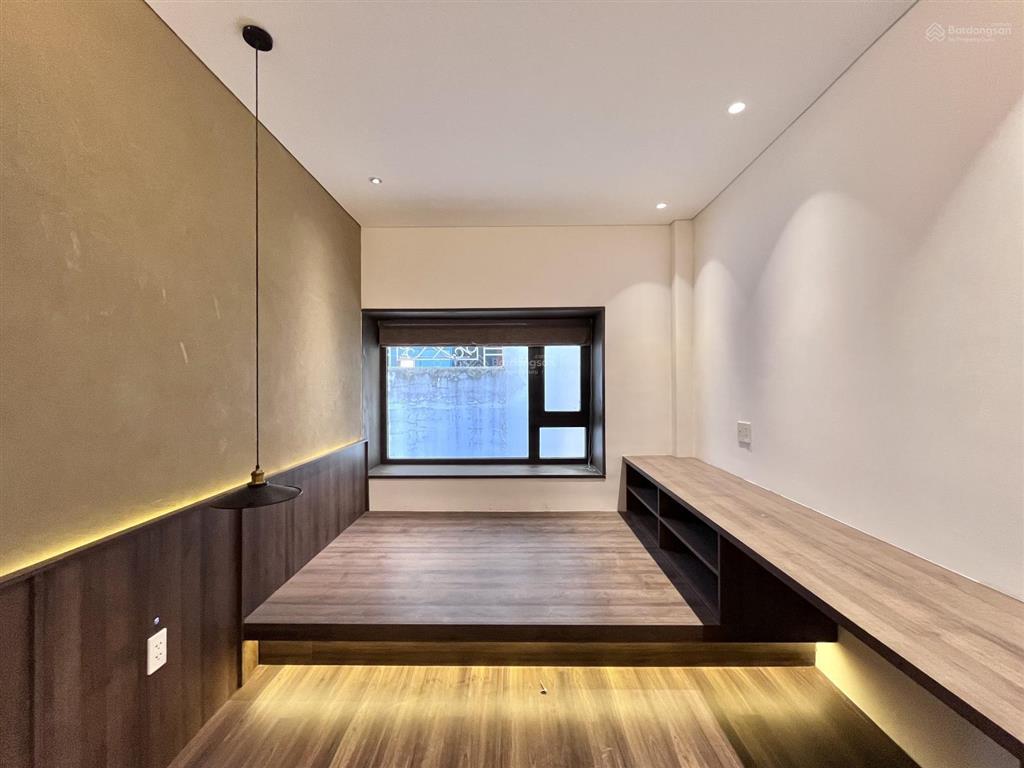 Căn hộ mới xây cao cấp tone gỗ đen ung văn khiêm gần ngã tư hàng xanh ngay đh hutech  0842 672 ***