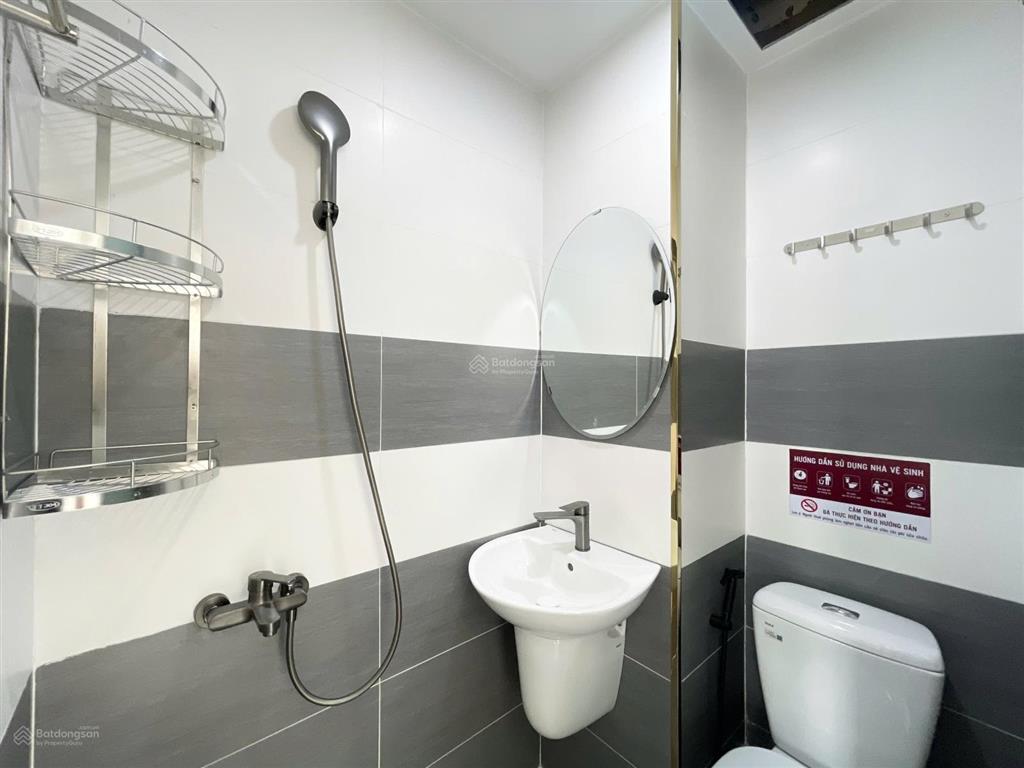 Thuê ngay phòng mới 2 cửa sổ sáng máy giặt riêng dương quảng hàm gần đại học văn lang 0842 672 ***