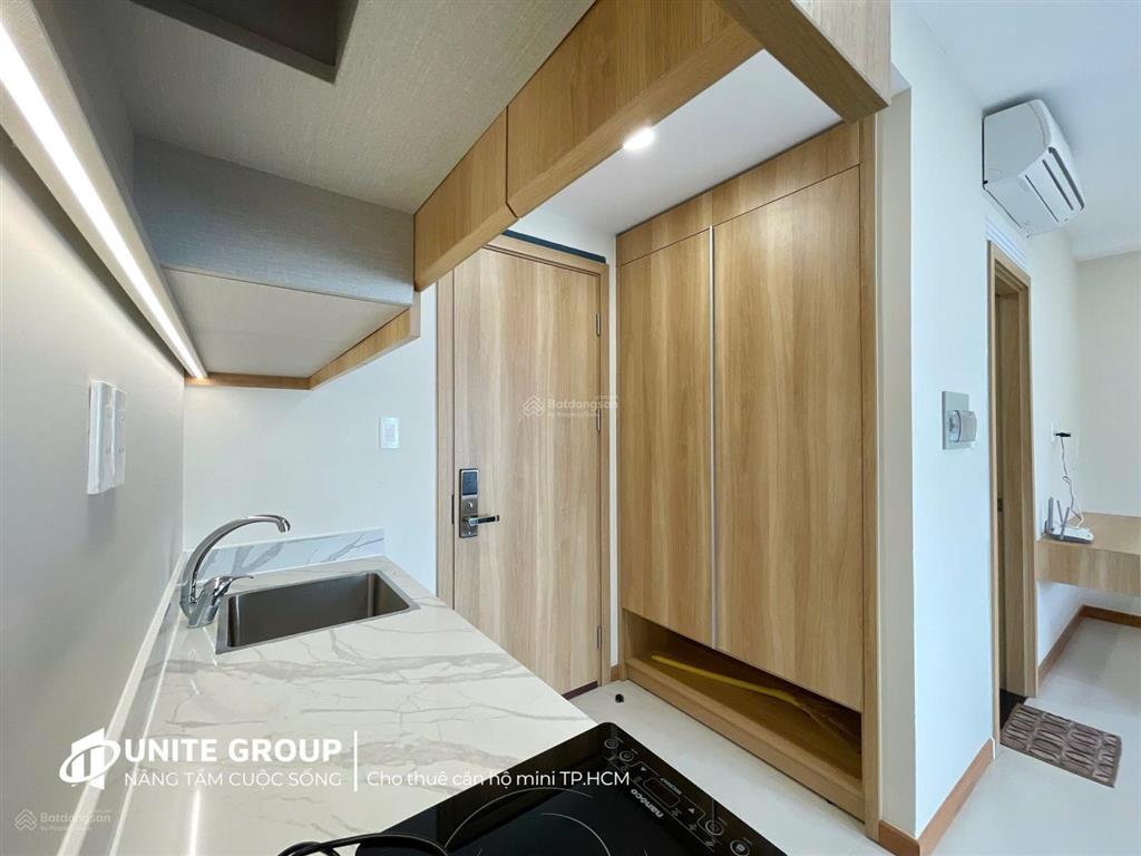 Cho thuê căn hộ 32m2 cửa sổ sáng hầm xe thang máy trần quý cáp gần đại học văn lang,  0842 672 ***