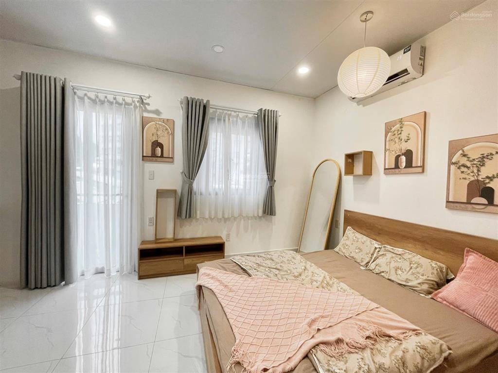 Cho thuê phòng ban công full nội thất có thang máy ngay nguyễn thái sơn gần bệnh viện quân y