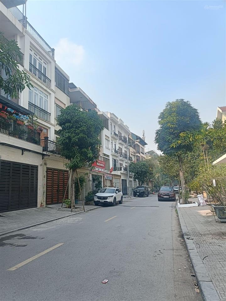 Liền kề văn phú, hà đông 90m2, 4t, mt 4.5, vỉa hè ô tô tránh kinh doanh.