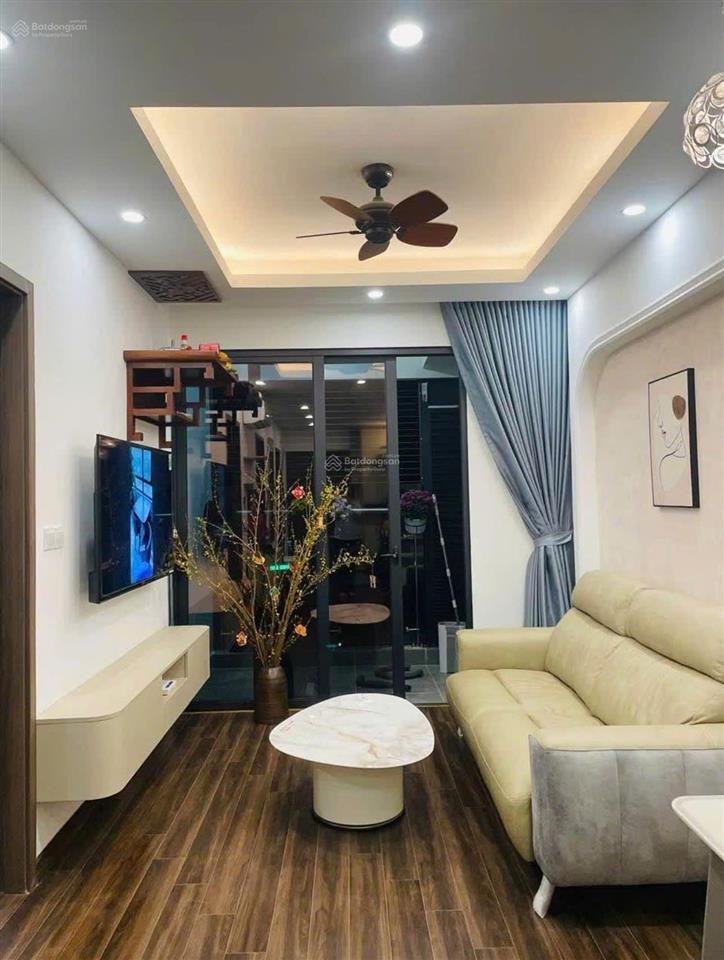Cho thuê căn hộ 2pn, full đồ  hoàng huy commerce