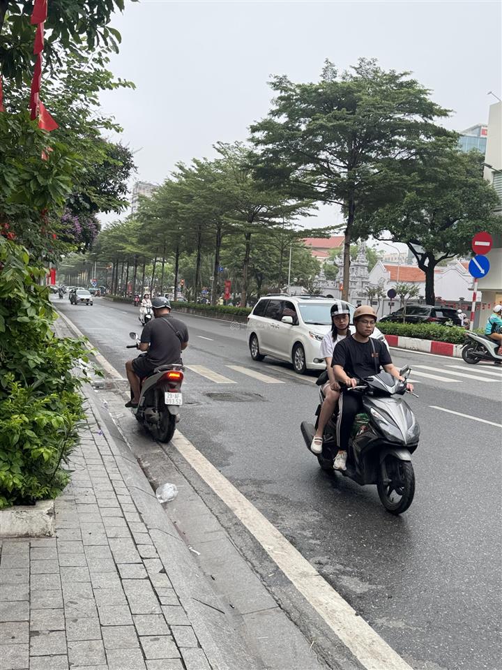 Bán nhà mặt đường kim mã, phường ba đình, hà nội. 36m2 5 tầng, 25 tỷ có thương lượng