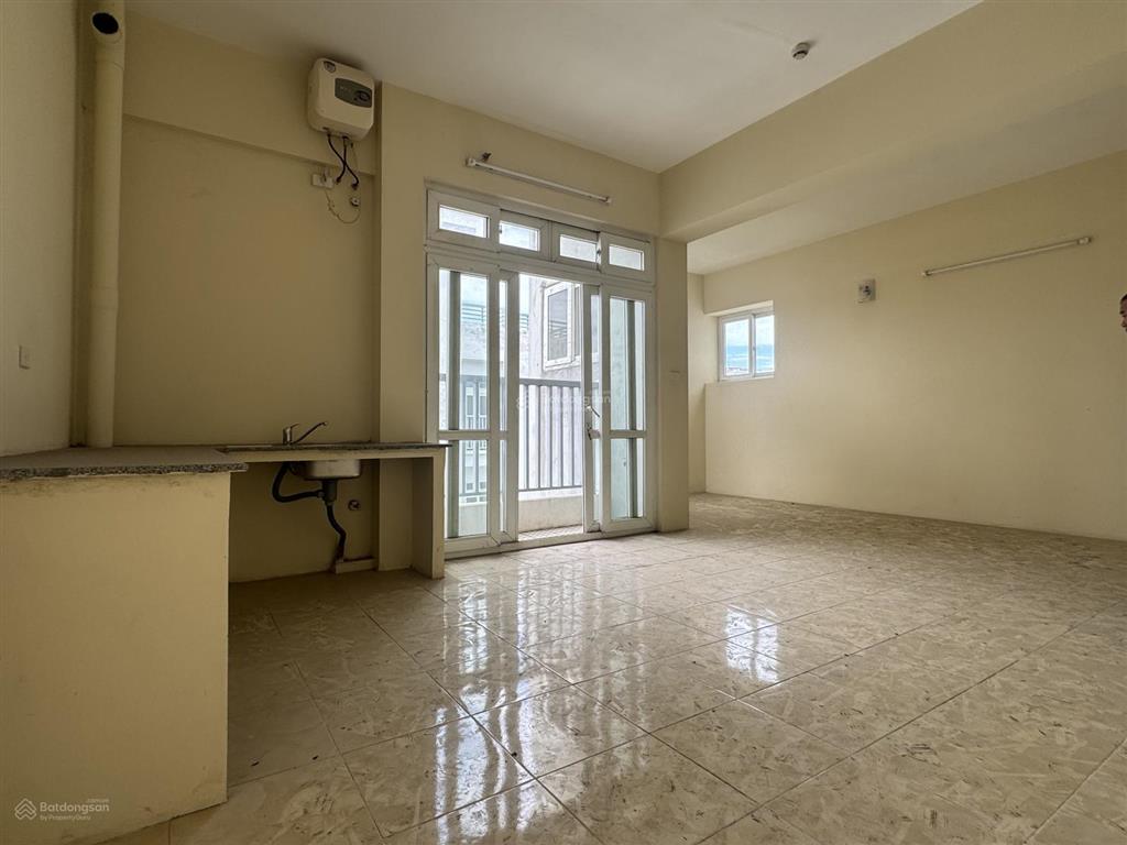 Chính chủ bán căn hộ chung cư c13 lĩnh nam, hà nội 60m2 căn góc 2 pn