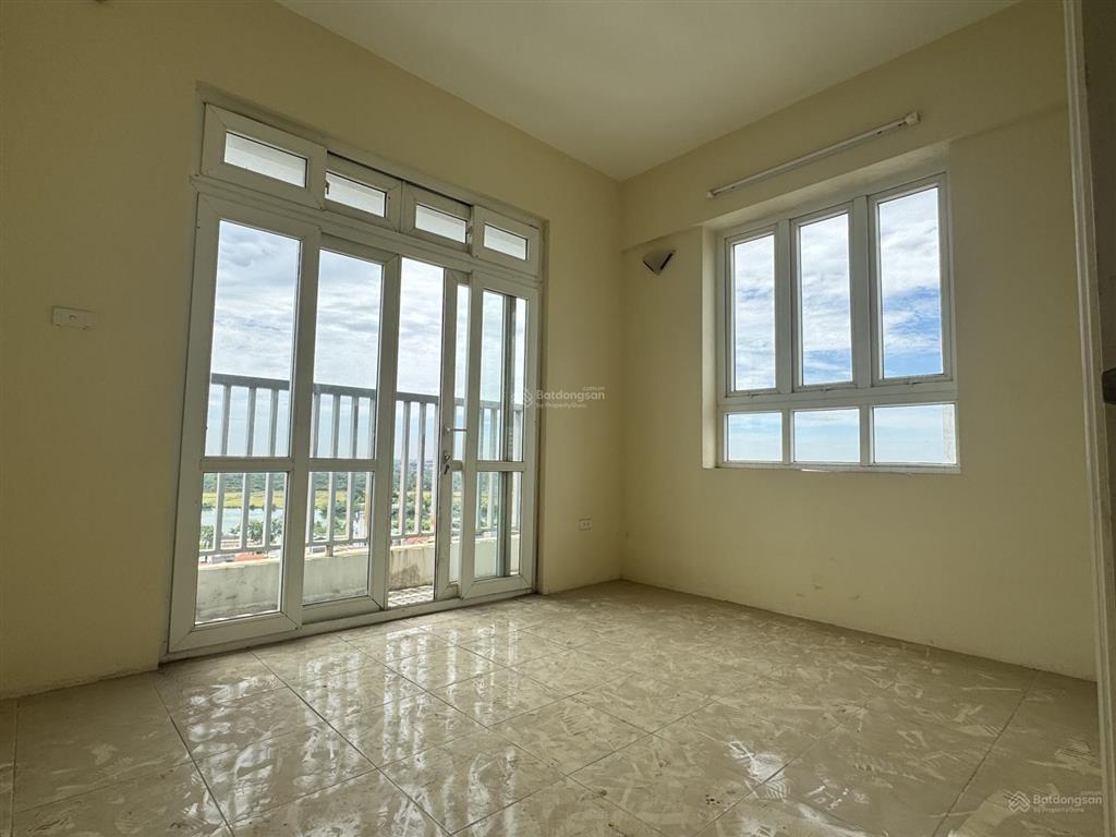Chính chủ bán căn hộ chung cư c13 lĩnh nam, hà nội 60m2 căn góc 2 pn