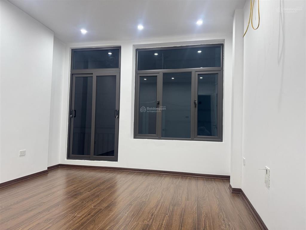 Chính chủ bán nhà sô 14 ngõ 622 minh khai, phường tương mai, hn 40m2*6tầng có thang máy