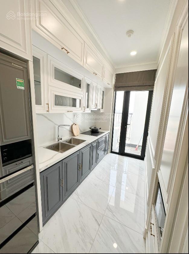 Chính chủ cho thuê căn hộ cao cấp tại chung cư d2 giảng võ 88m2, 2pn view hồ, giá 16 triệu/tháng