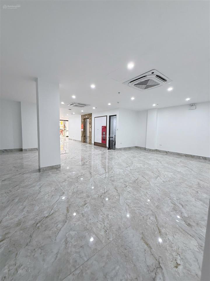Cho thuê mặt bằng kinh doanh 130m2 ngay mặt đường phú diễn  bắc từ liêm  hà nội
