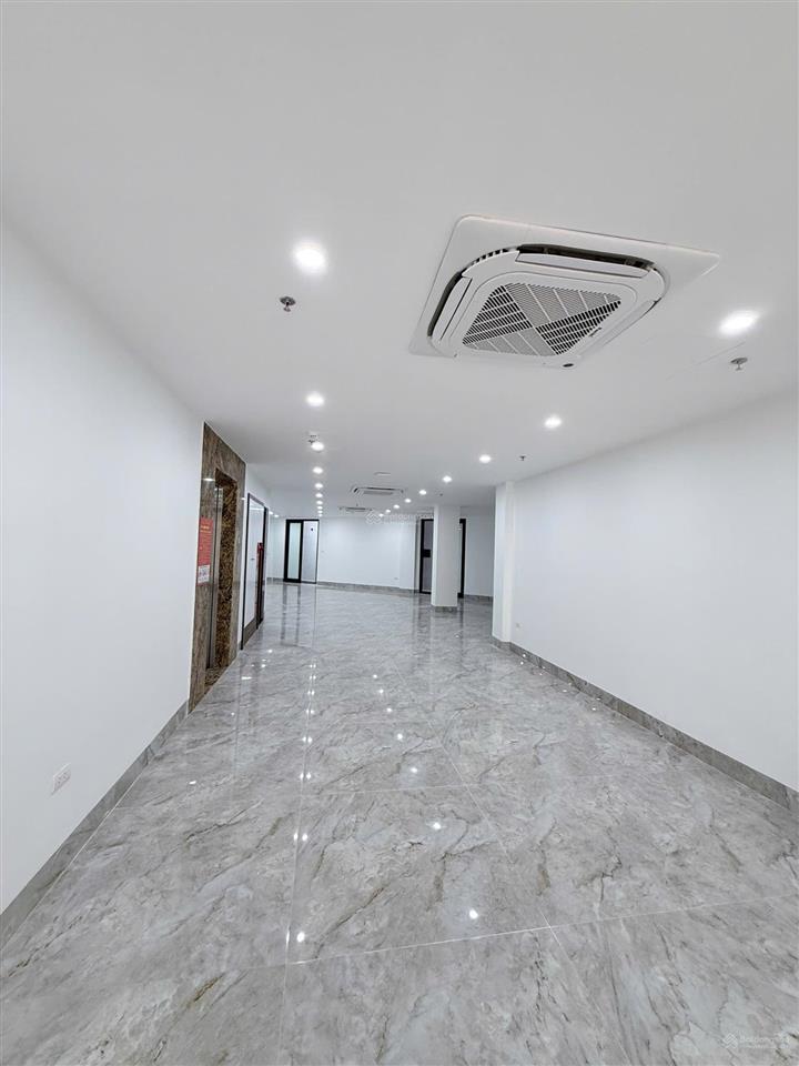 Cho thuê mặt bằng kinh doanh 130m2 ngay mặt đường phú diễn  bắc từ liêm  hà nội