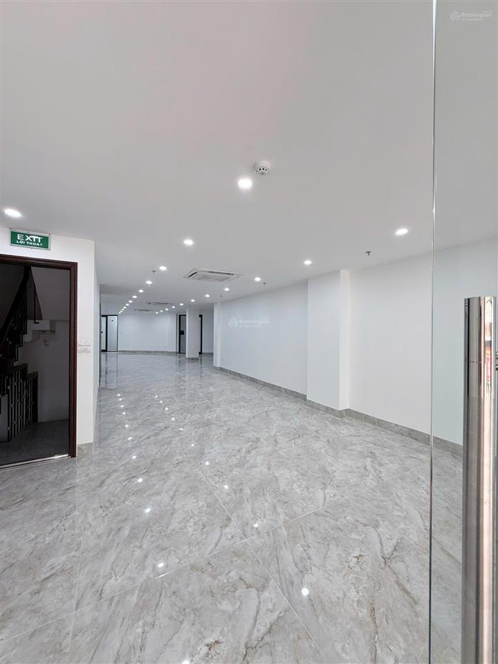 Cho thuê mặt bằng kinh doanh 130m2 ngay mặt đường phú diễn  bắc từ liêm  hà nội