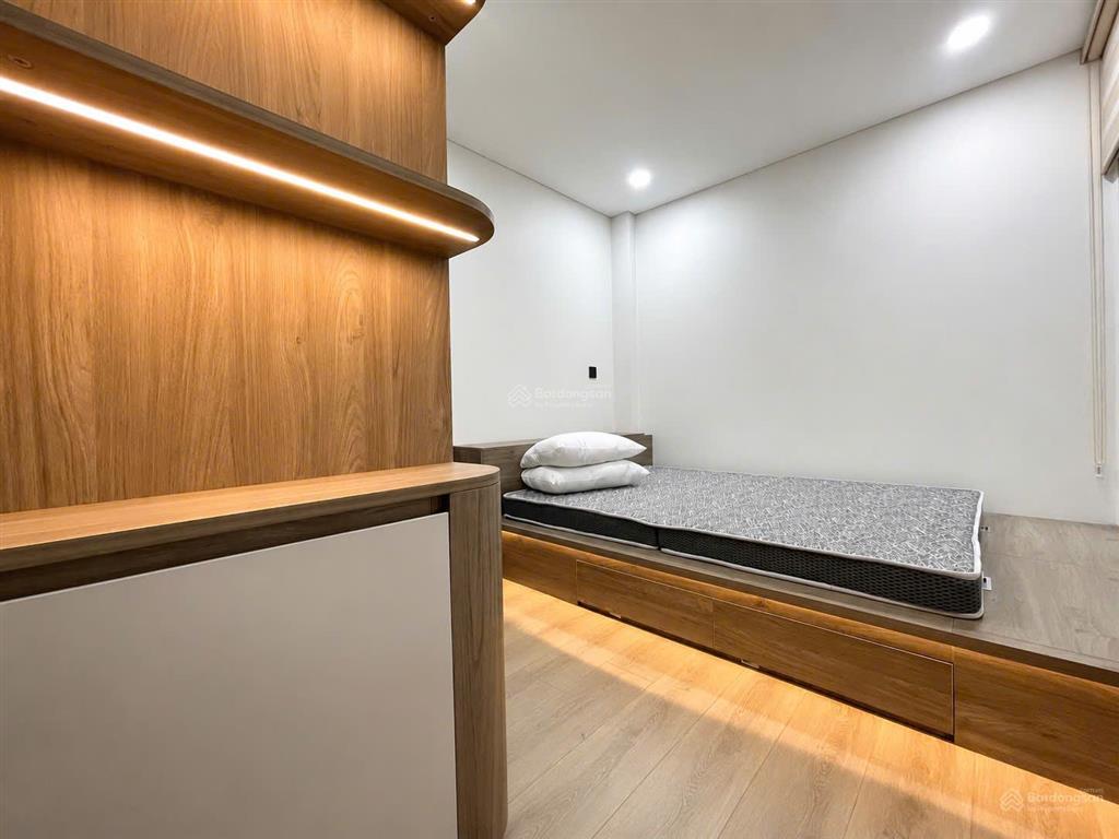 Cho thuê căn hộ 2 ngủ 1 khách tại tứ liên  tây hồ, full nội thất cao cấp, có nhận khách tây.
