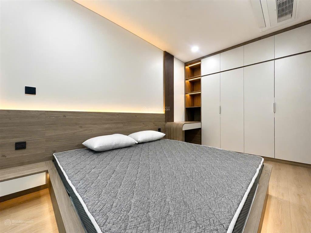 Cho thuê căn hộ 2 ngủ 1 khách tại tứ liên  tây hồ, full nội thất cao cấp, có nhận khách tây.