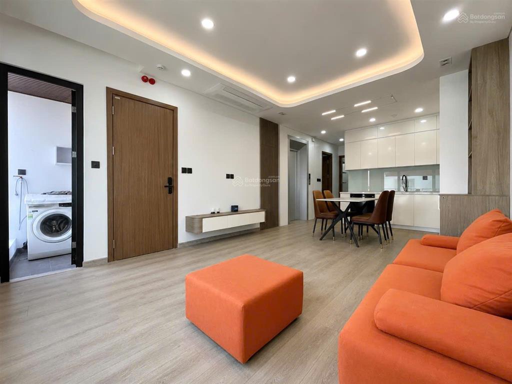 Cho thuê căn hộ 2 ngủ 1 khách tại tứ liên  tây hồ, full nội thất cao cấp, có nhận khách tây.
