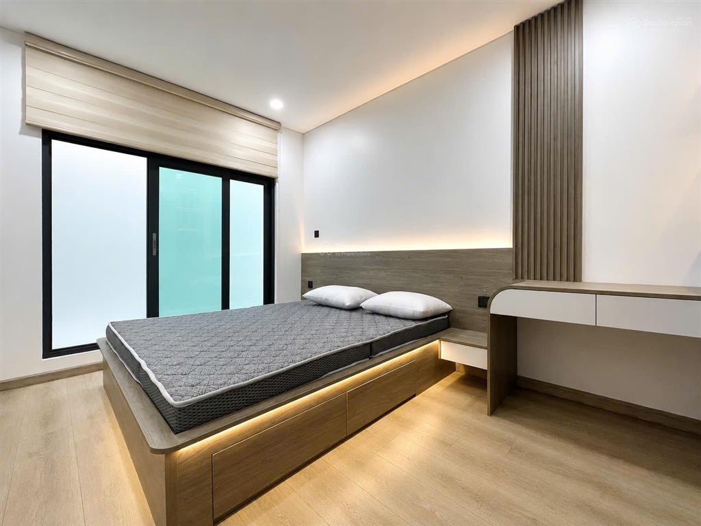 Cho thuê căn hộ 2 ngủ 1 khách tại tứ liên  tây hồ, full nội thất cao cấp, có nhận khách tây.