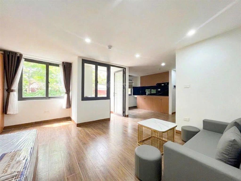 Cho thuê căn hộ cách hồ tây 200m, ô tô đỗ cửa, full đồ cao cấp, ở ngay!!