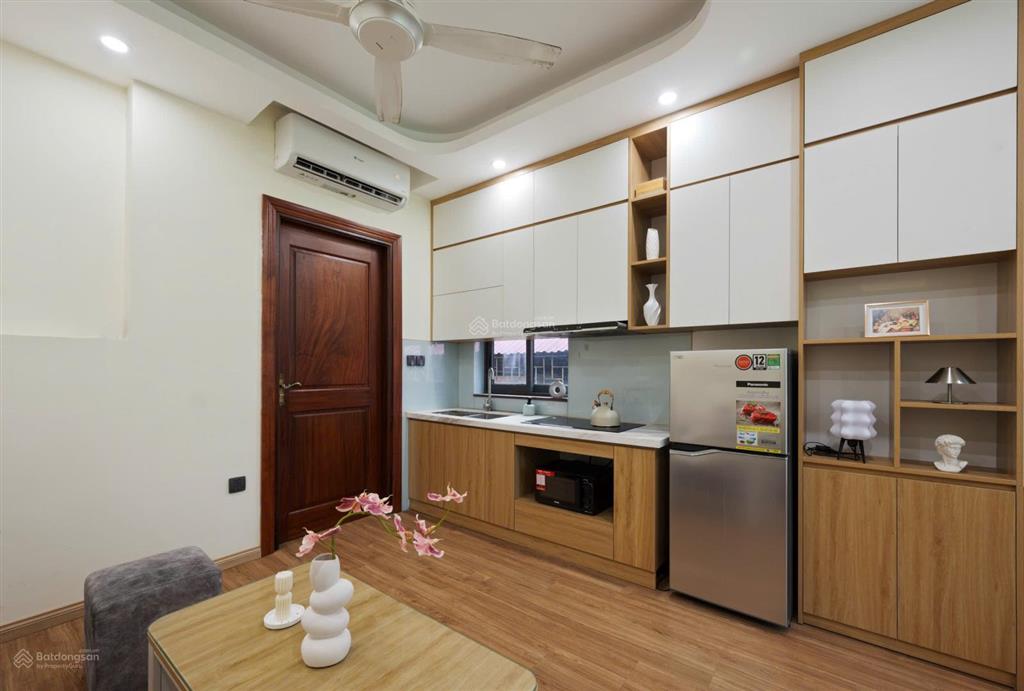 Cho thuê căn hộ mới tinh 60m2, 14tr2 ngay tại mặt phố phan đình phùng, hà nội  hot