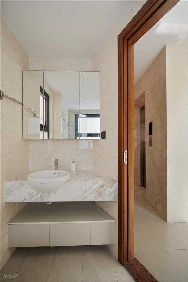 Cho thuê căn hộ mới tinh 60m2, 14tr2 ngay tại mặt phố phan đình phùng, hà nội  hot