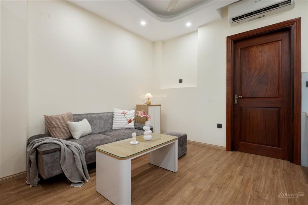 Cho thuê căn hộ mới tinh 60m2, 14tr2 ngay tại mặt phố phan đình phùng, hà nội  hot