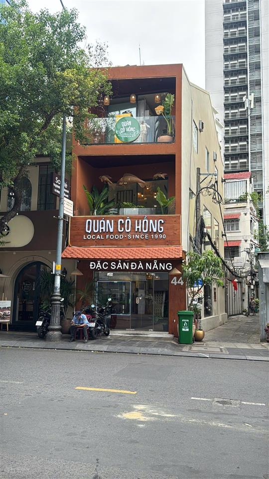 Bán nhà 44 trương quốc dung  nguyễn văn trỗi, nhà đẹp thang máy cao cấp