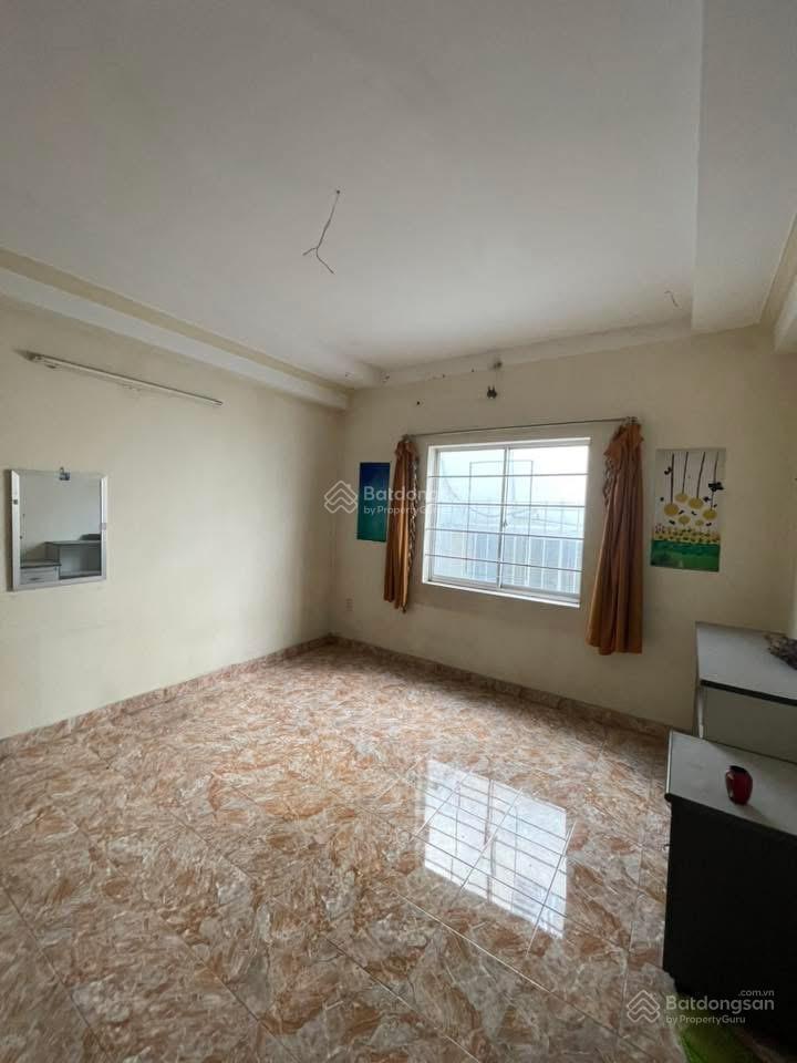 Nhà mt tên lửa, hơn 3pn, dt 80m2, 4 tầng, giá 12.5 tỷ tl