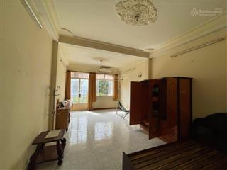 Nhà mt tên lửa, hơn 3pn dt 80m2, 4 tầng, giá 12.5 tỷ tl