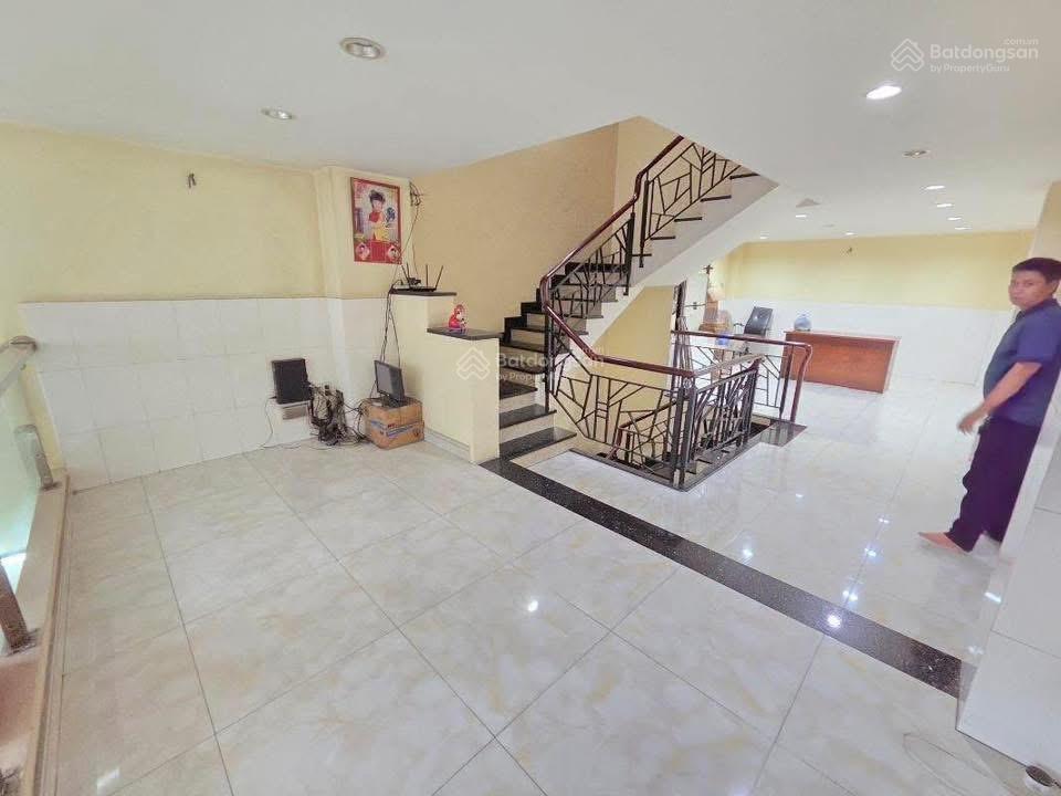 Nhà mtkd quận 6 chợ lớn sát võ văn kiệt dt 4.5x13m nhà 5 tầng hơn 3pn giá 18.3 tỷ