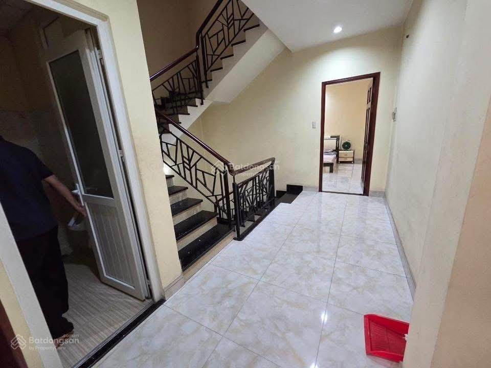 Nhà mtkd quận 6 chợ lớn sát võ văn kiệt dt 4.5x13m nhà 5 tầng hơn 3pn giá 18.3 tỷ