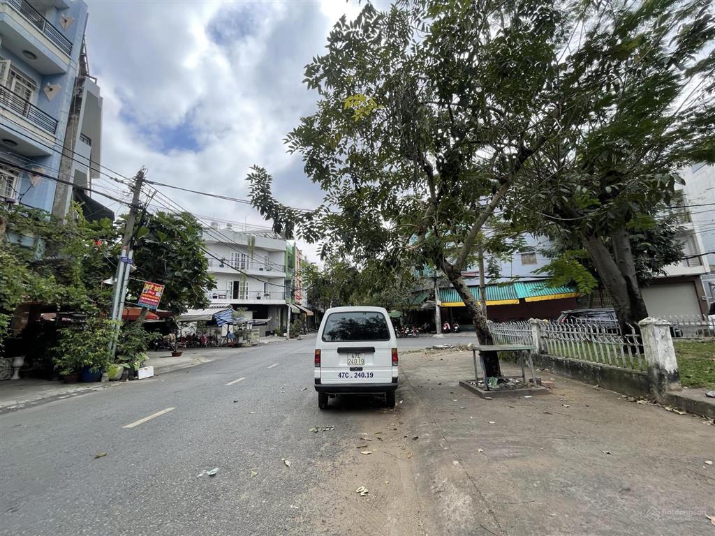 Bán nhà mt khu cư xá q6 dt 66m2 nhà 5 tầng, có hơn 10 phòng view công viên giá 9.55 tỷ