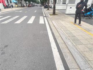 Biệt thự kđt vinhomes q9 có 6pn 6wc dt 9x12m nhà 4 tấm có hồ bơi, giá 23 tỷ