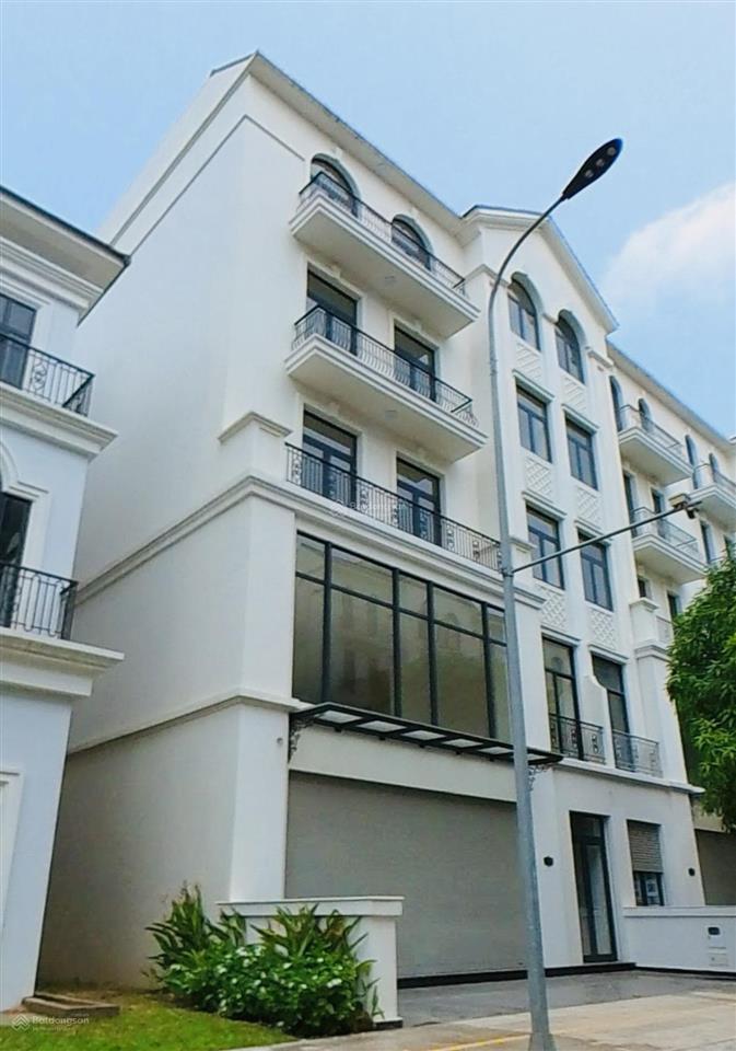Biệt thự khu đô thị vinhomes q9 có 6pn 6wc dt 9x12m nhà 4 tấm, giá 23 tỷ tl(shr)