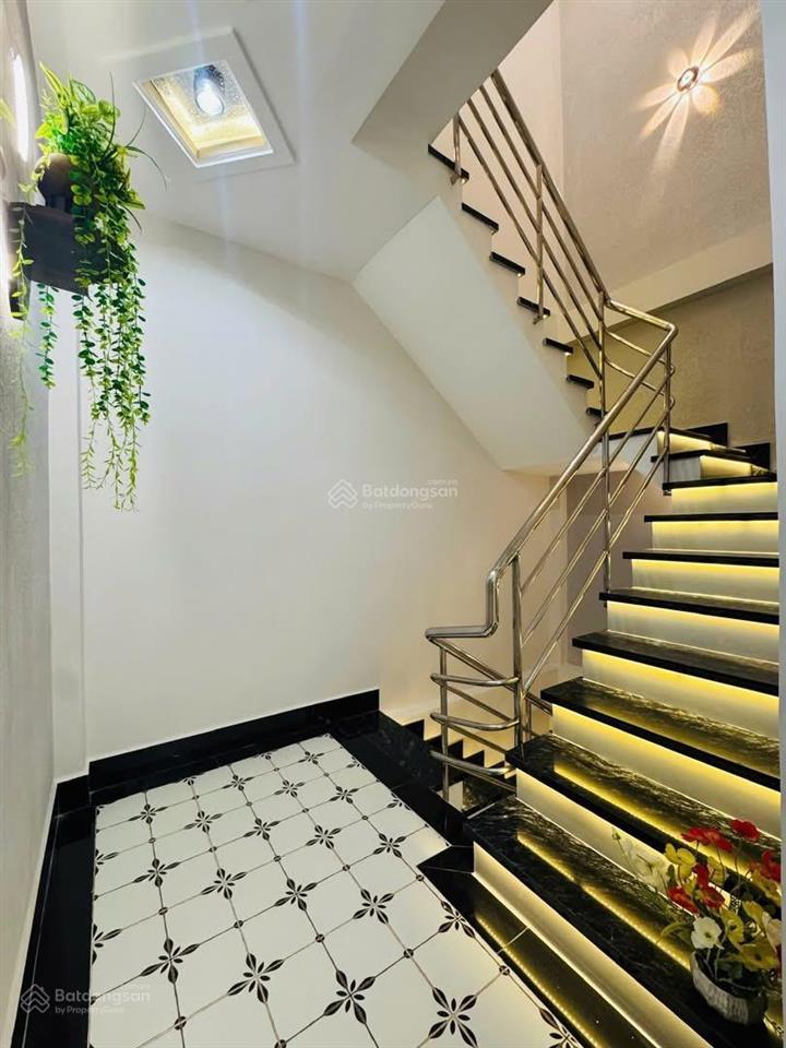 Nhà hxh đường hậu giang sát chợ bình tây dt 48m2 nhà mới 4 tầng giá bán 6.8 tỷ tl