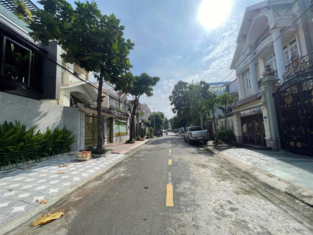 Biệt thự mt khu tên lửa dt 190m2 nhà 2 tầng + áp mái vị trí sát đường số 7 giá 21 tỷ