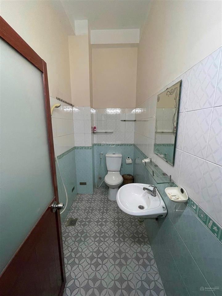 Nhà cho thuê mt khu bình phú dt 60m2 nhà 3 tầng(4pn + 3wc) giá thuê 15tr/tháng