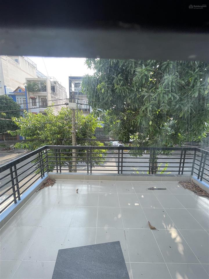 Nhà mtkd khu tên lửa dt 80m2(4pn + 4wc) nhà 3.5 tấm giá 23tr/tháng(tl)
