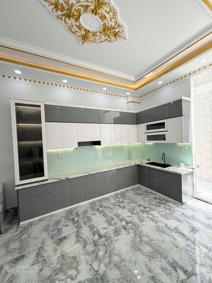 Nhà mt đường song hành q6 dt 4x17m nhà 6 tầng(có thang máy) giá bán 15.2 tỷ tl