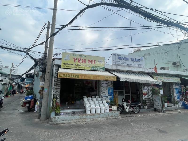 Nhà hxh đường sinco nhà ngay chợ dt 7.5x10m , cấp 4 giá 5.6 tỷ(tl)